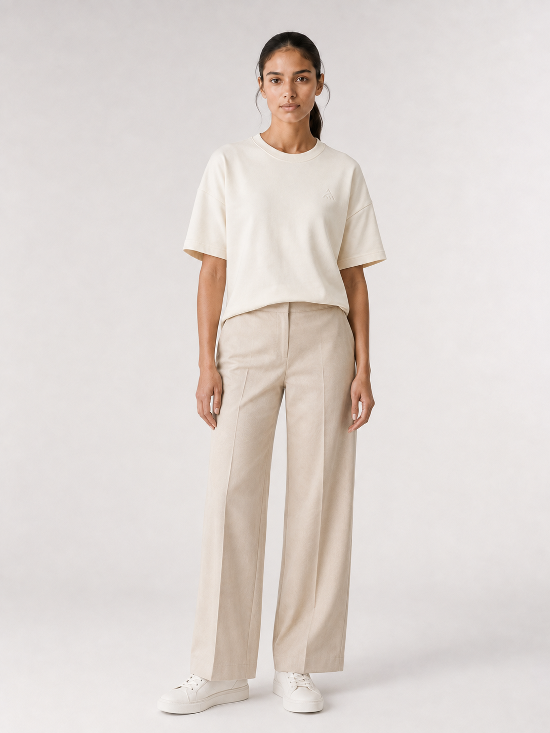 Aura Essential Luxe Crew T-Shirt